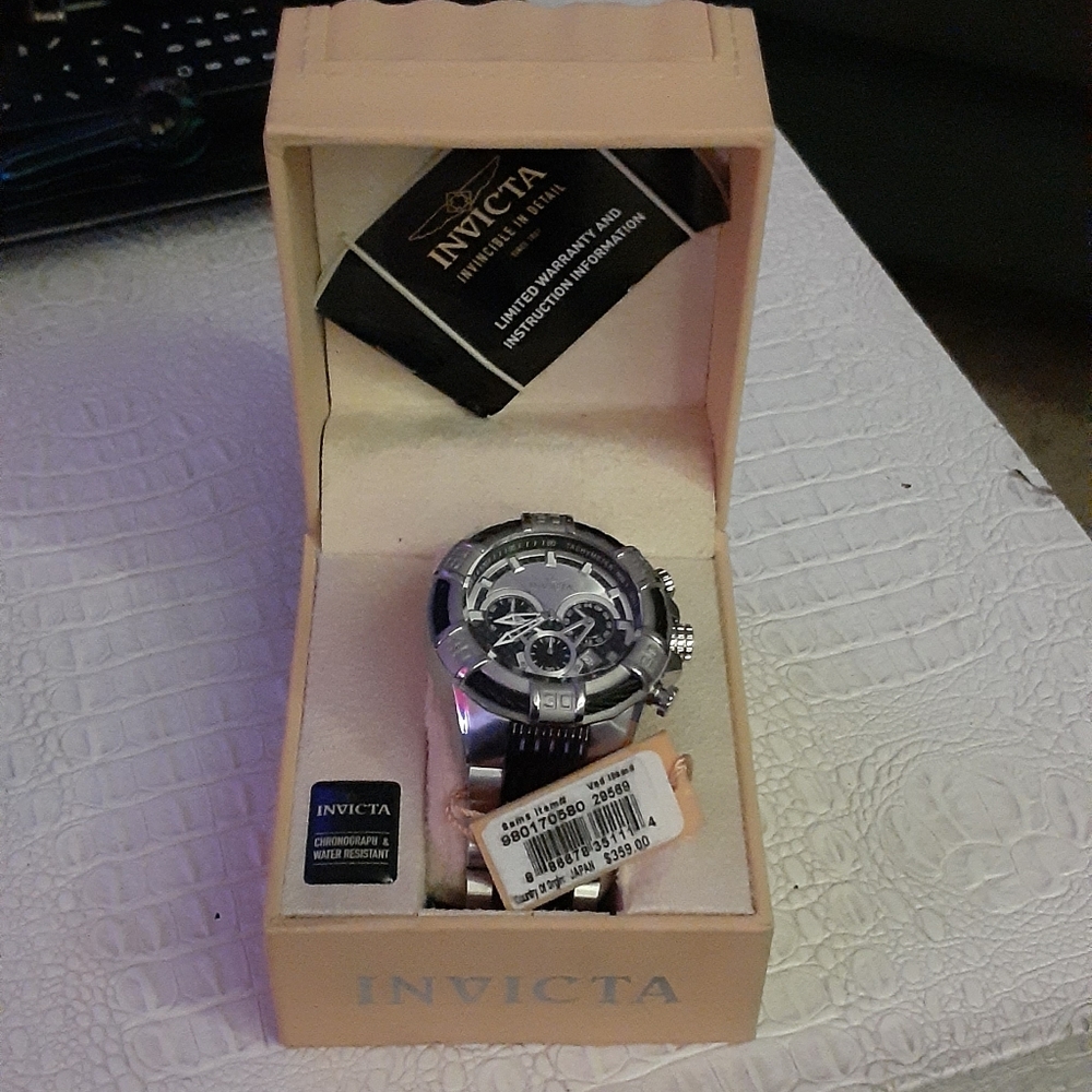 Invicta Bolt watch - Picture 2 of 3